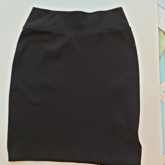 Brenda  Beddom skirt Size 6 - Picture 2 of 3